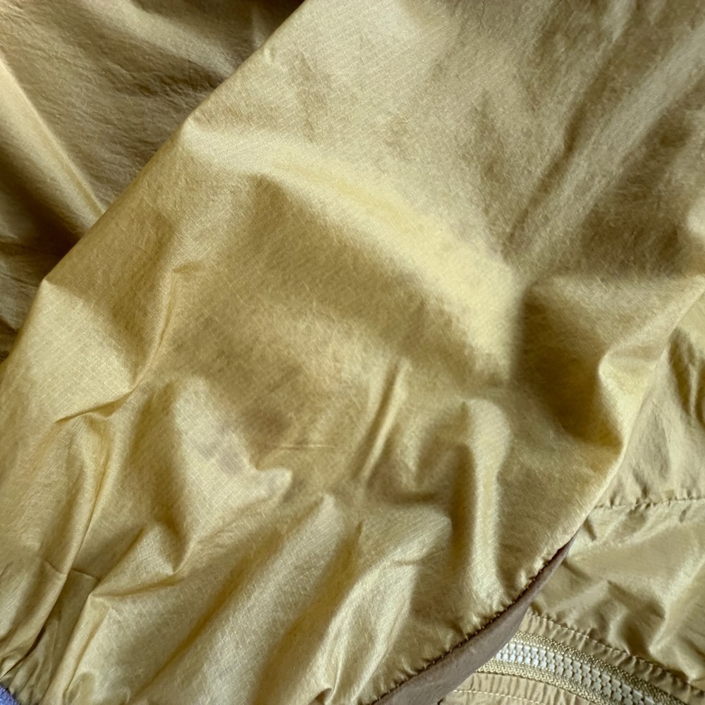 Nike ACG Yellow Hooded Jacket with White Logo - Picture 4 of 10